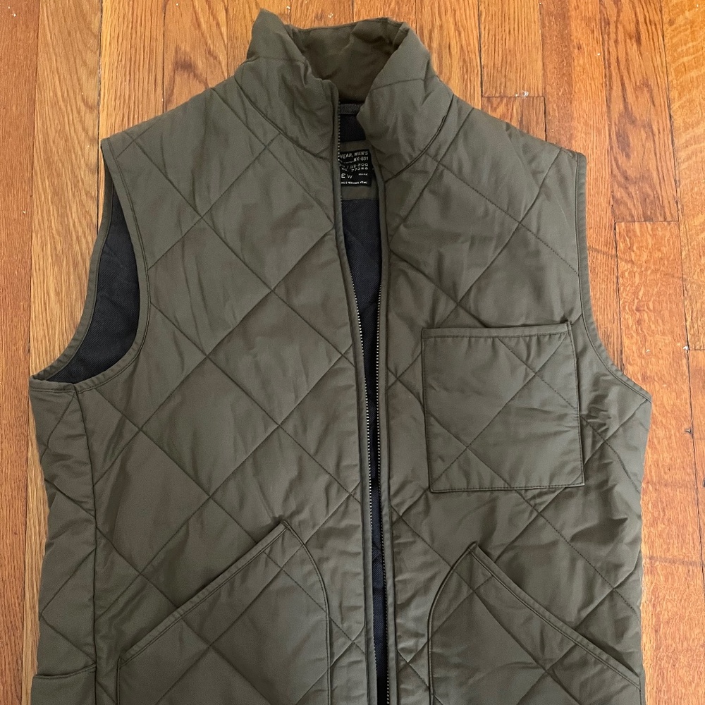 Men's J-CREW green vest